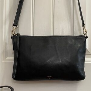 🗝️FOSSIL Black Leather Crossbody with Gold Hardware